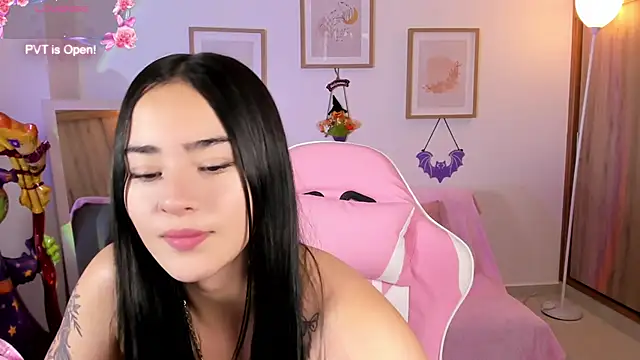 Veronica isaza   online show from 10.21.25