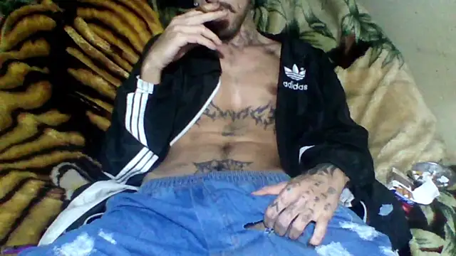 Snapshot of sellvageria chatting on 10.18.25 sellvageria online show from 10.18.25