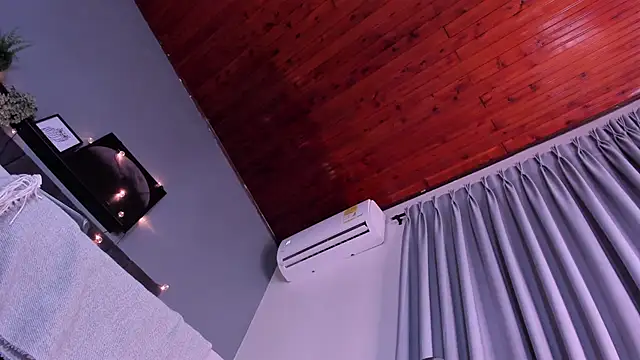 AbbyWathson online show from 11.11.25