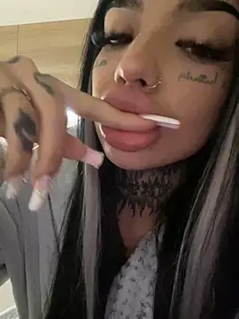 CreamyInkky  online show from 01.24.25