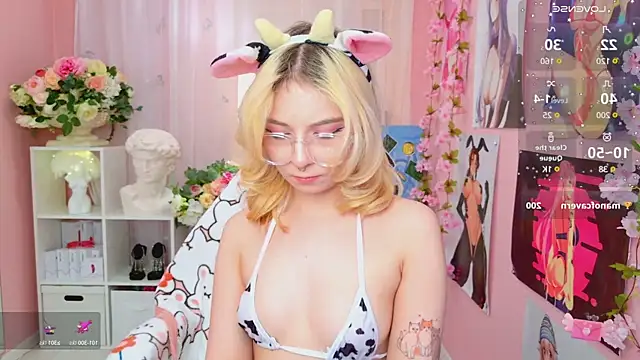 Coconut Mia online show from 01.15.25