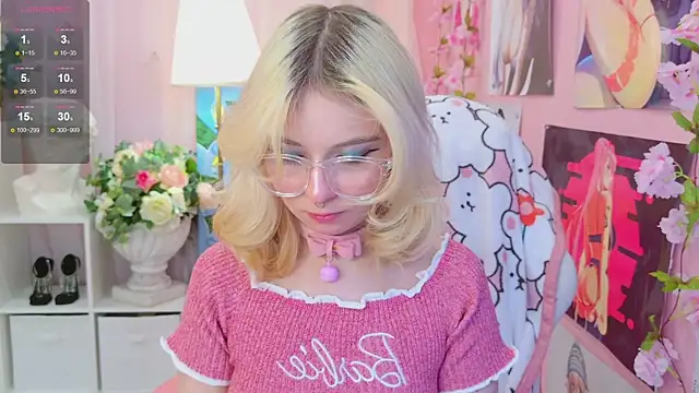 Coconut Mia online show from 01.21.25