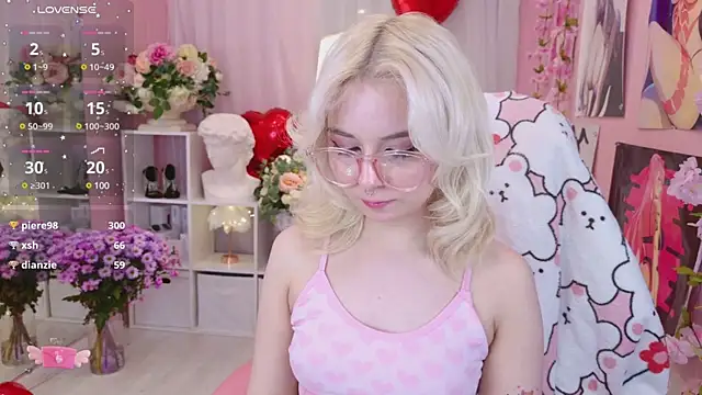 Coconut Mia online show from 02.08.25