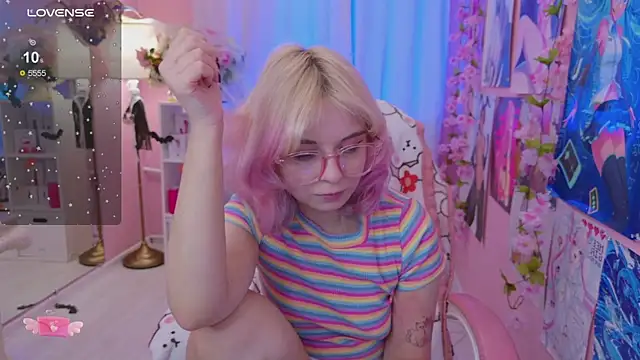 Coconut Mia online show from 10.22.25