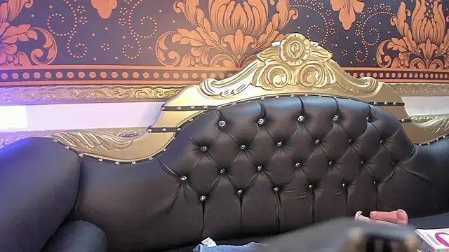 ice queen  online show from 01.11.25