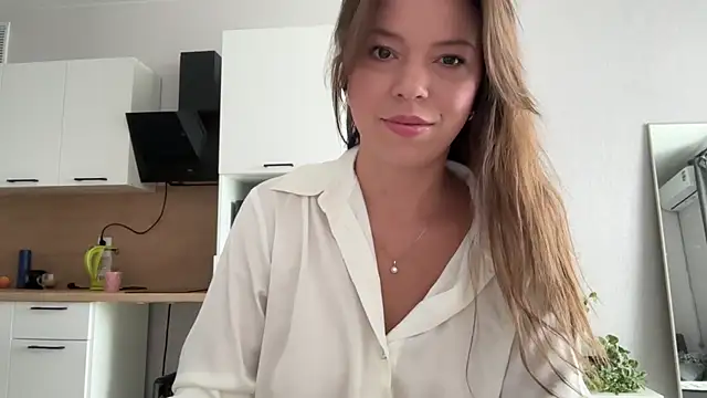 Snapshot of Victoria1Love chatting on 09.26.25 Victoria1Love online show from 09.26.25