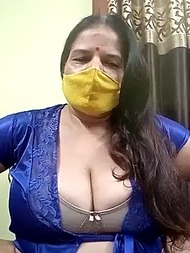 Snapshot of IndianAngle chatting on 10.04.25 IndianAngle online show from 10.04.25