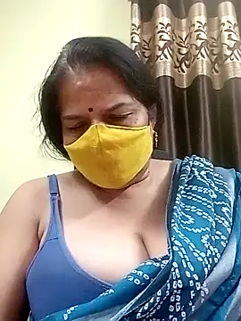 Snapshot of IndianAngle chatting on 10.09.25 IndianAngle online show from 10.09.25