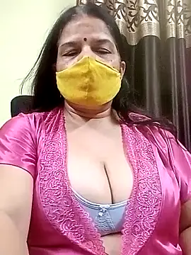 Snapshot of IndianAngle chatting on 10.11.25 IndianAngle online show from 10.11.25