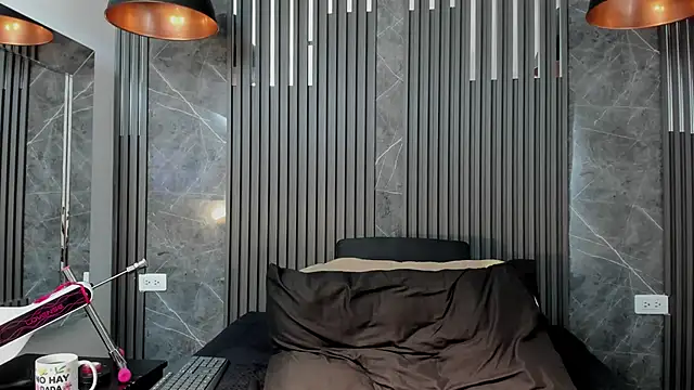 SaraiEvans online show from 11.21.25