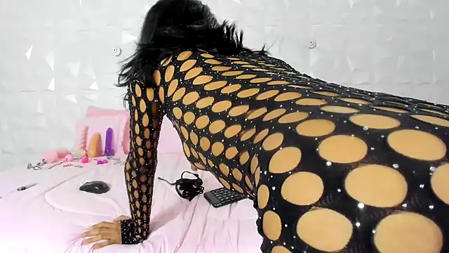 Snapshot of AndreaPinkNaughty chatting on 12.14.24 AndreaPinkNaughty online show from 12.14.24