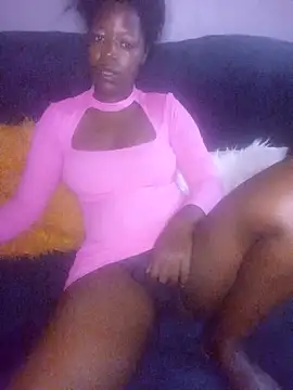 Snapshot of amarrabrown2024 chatting on 03.10.25 amarrabrown2024 online show from 03.10.25