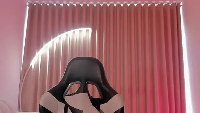 SavannahWildee online show from 10.08.25