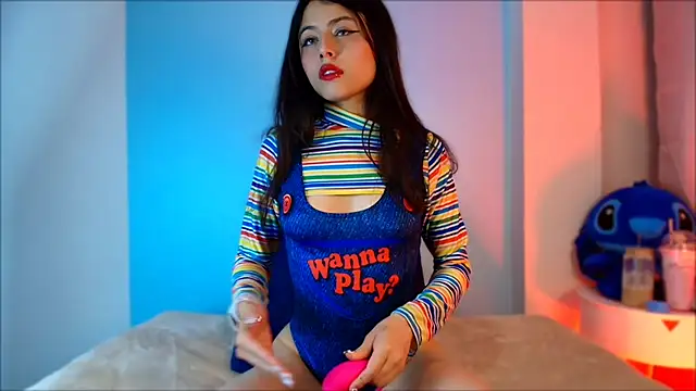 Snapshot of EmilyWithe chatting on 02.08.25 EmilyWithe online show from 02.08.25