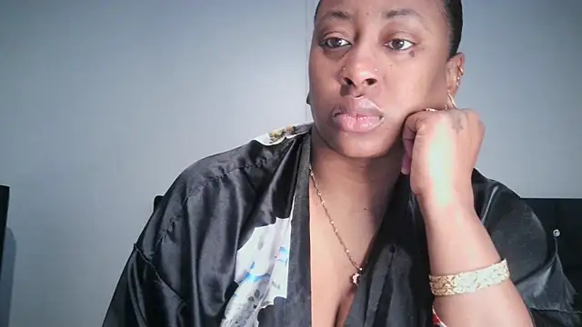 Nyxie Chaos online show from 10.21.25