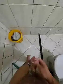 Snapshot of novinho_rosado chatting on 12.28.24 novinho rosado online show from 12.28.24