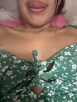 Snapshot of Avint-Perfeita chatting on 01.10.25 Avint-Perfeita online show from 01.10.25