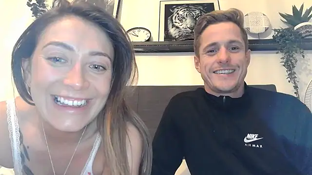 Snapshot of Pollypearson chatting on 01.24.25 Pollypearson online show from 01.24.25