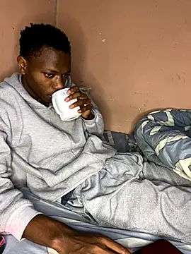 Snapshot of fireboyafrica chatting on 10.07.25 fireboyafrica online show from 10.07.25