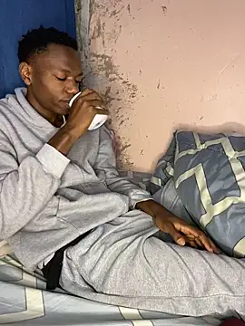 Snapshot of fireboyafrica chatting on 10.30.25 fireboyafrica online show from 10.30.25