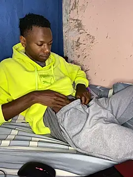 Snapshot of fireboyafrica chatting on 11.05.25 fireboyafrica online show from 11.05.25