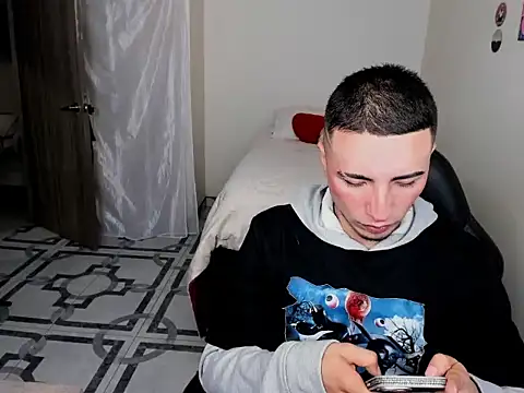 sweet boys xx online show from 03.11.25