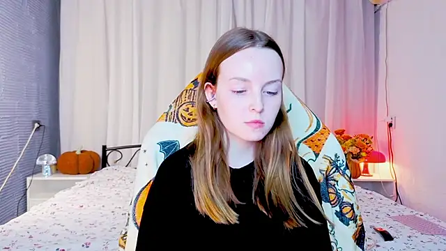 Snapshot of Wild__flowers chatting on 10.23.25 Wild flowers online show from 10.23.25