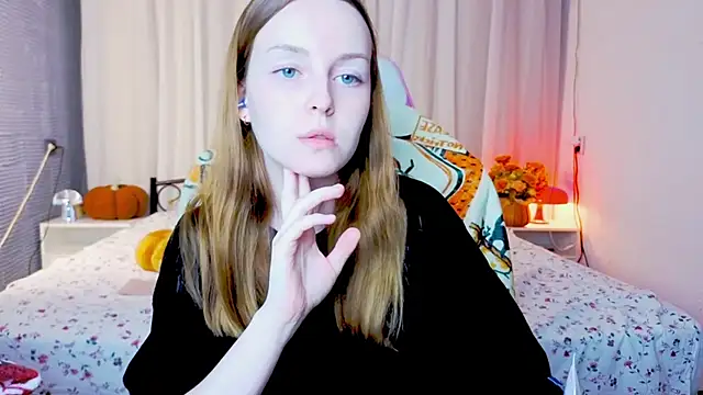 Snapshot of Wild__flowers chatting on 10.24.25 Wild flowers online show from 10.24.25