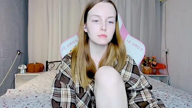 Snapshot of Wild__flowers chatting on 10.29.25 Wild flowers online show from 10.29.25