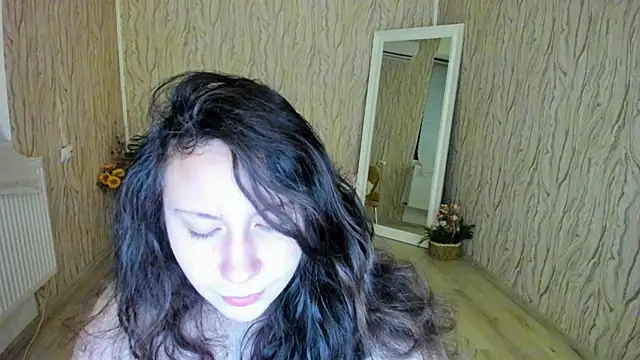 AishaRouhi online show from 01.12.25