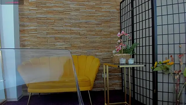 AishaRouhi online show from 09.12.25