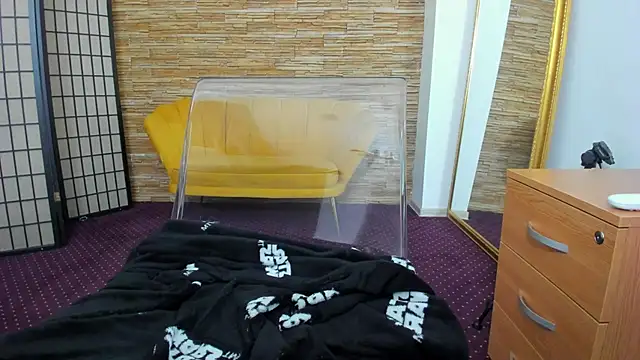 AishaRouhi online show from 11.28.25