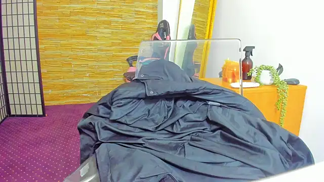 AishaRouhi online show from 03.02.26