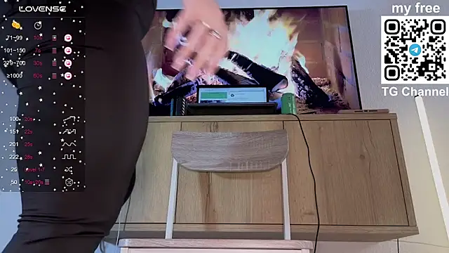 Snapshot of cherry_pie_888 chatting on 02.18.25 cherry pie 888 online show from 02.18.25