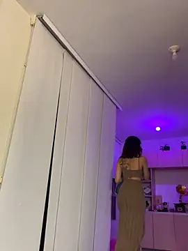 Snapshot of juanasnz99 chatting on 12.28.24 juanasnz99 online show from 12.28.24