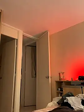 Snapshot of juanasnz99 chatting on 10.04.25 juanasnz99 online show from 10.04.25