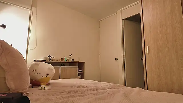 Snapshot of juanasnz99 chatting on 10.19.25 juanasnz99 online show from 10.19.25