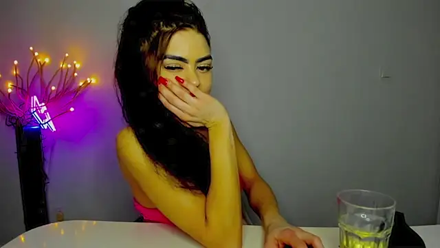 Snapshot of aishahottie chatting on 02.06.25 aishahottie online show from 02.06.25