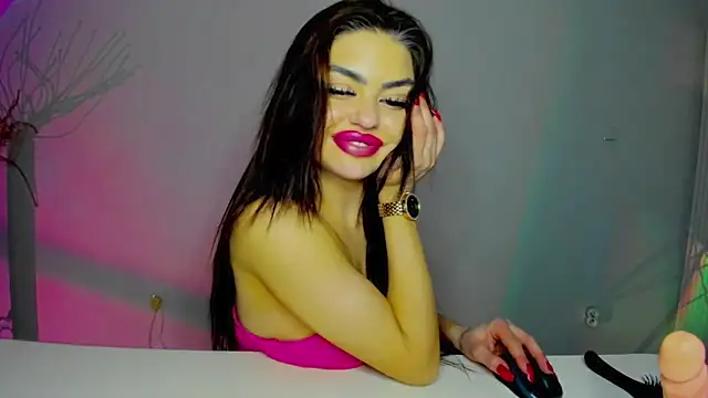 Snapshot of aishahottie chatting on 03.11.25 aishahottie online show from 03.11.25