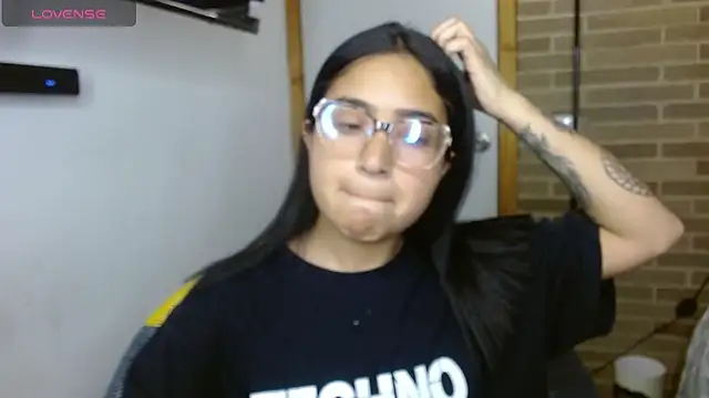 helenacyruss online show from 11.03.25