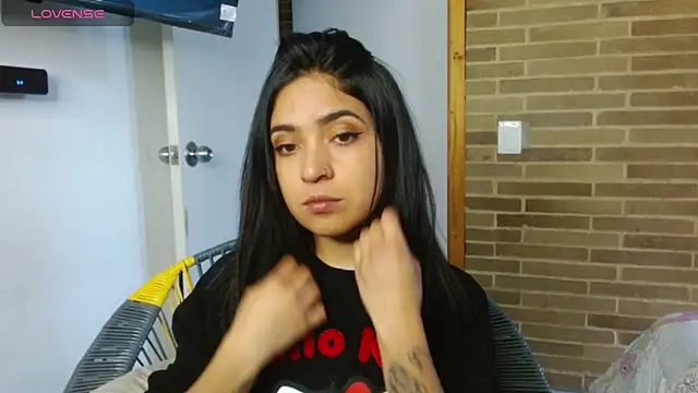 helenacyruss online show from 11.14.25