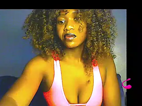 Snapshot of lilylovexx chatting on 02.14.26 lilylovexx online show from 02.14.26