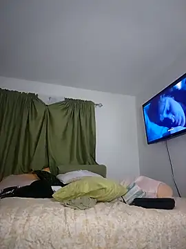 Snapshot of JooveyRose chatting on 09.26.25 JooveyRose online show from 09.26.25