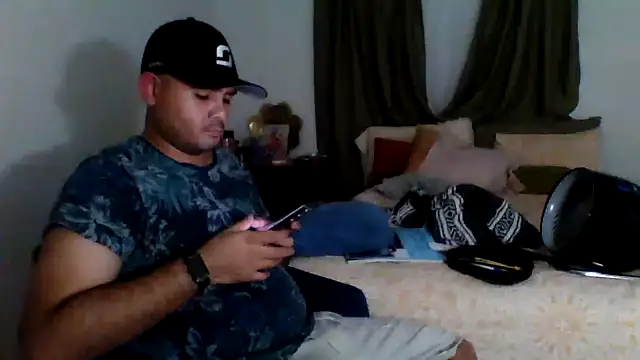 Snapshot of JooveyRose chatting on 10.03.25 JooveyRose online show from 10.03.25