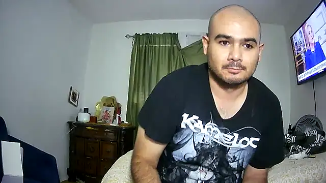 Snapshot of JooveyRose chatting on 10.05.25 JooveyRose online show from 10.05.25