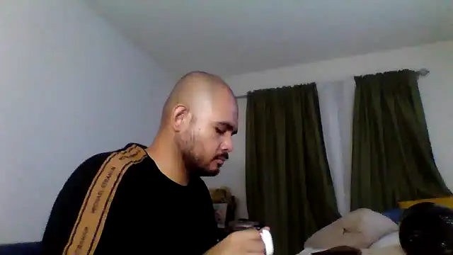 Snapshot of JooveyRose chatting on 11.15.25 JooveyRose online show from 11.15.25