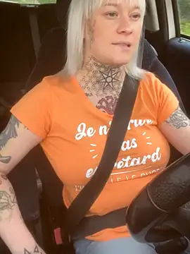 poussichienne online show from 11.14.25