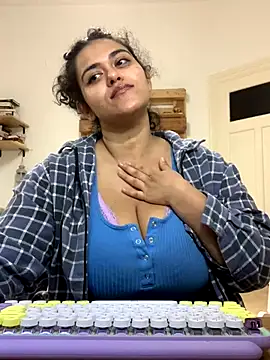 Curvydesifromgermany online show from 09.23.25