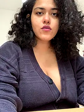 Curvydesifromgermany online show from 10.08.25