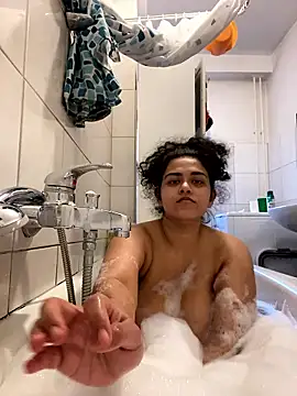 Curvydesifromgermany online show from 01.15.26